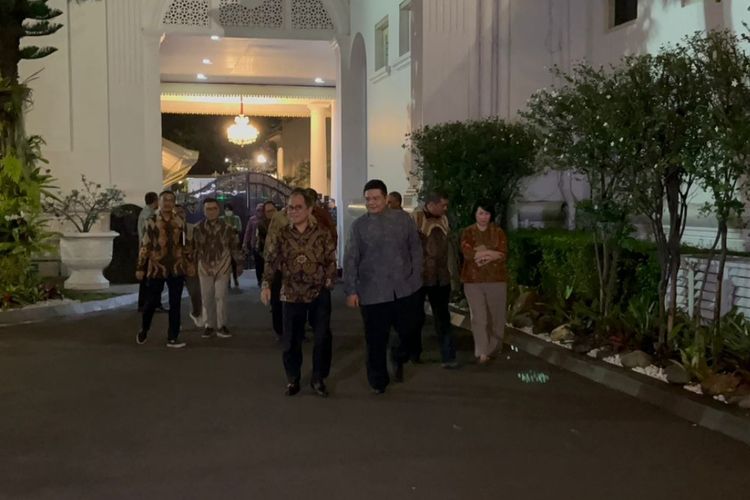 Para pimpinan media nasional dan sejumlah podcaster usai bertemu Presiden Joko Widodo di Istana Kepresidenan, Jakarta pada Senin (29/5/2023).