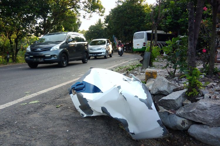 Tikungan jalur Yogyakarta-Wonosari lokasi terjadinya kecelakaan bus, Jumat (23/6/2017) petang.