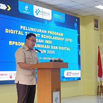 Wakil Menteri Komunikasi dan Digital (Wamenkomdigi) Angga Raka Prabowo di Balai Pelatihan dan Pengembangan Teknologi Informasi dan Komunikasi (BPPTIK), Cikarang, Jawa Barat, Jumat (24/1/2025).