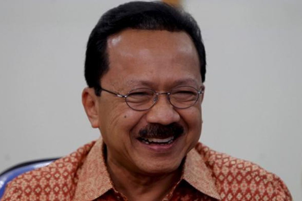 Fauzi Bowo, saat masih menjabat Gubernur DKI Jakarta, mengunjungi kantor redaksi Kompas.com di Palmerah, Jakarta, Jumat (6/1/2012).  