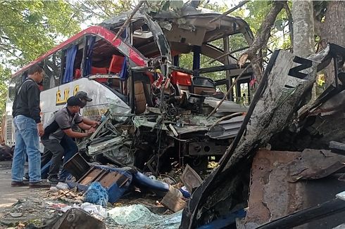 Kronologi Kecelakaan Bus Sugeng Rahayu Vs Eka di Ngawi, 3 Tewas dan 16 Luka-luka