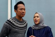 Waspada Virus Corona, Denny Cagur dan Istri Arahkan Anak Rajin Cuci Tangan 