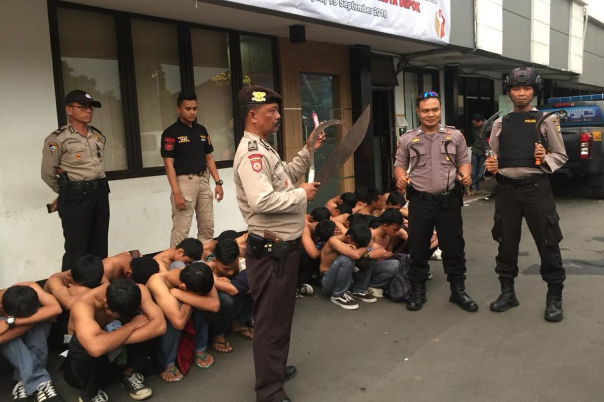 Para Pelajar yang tertangkap kepolisian di Polresta Depok, Jalan Margonda, Selasa (26/9/2018).