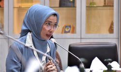 Arzeti Bilbina: Peserta BPJS Kesehatan Telat Bayar Karena Kualitas Pelayanan Faskes yang Rendah