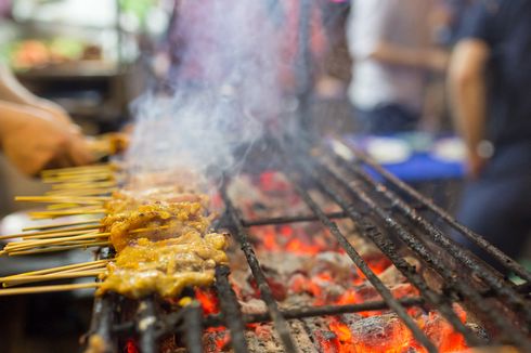 Asal Mula Teknik Membakar dan Mengasap Makanan di Indonesia