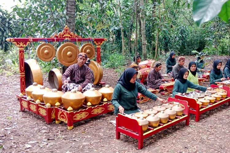 Kesenian Karawitan di Desa Wisata Bugisan, Kabupaten Klaten, Jawa Tengah