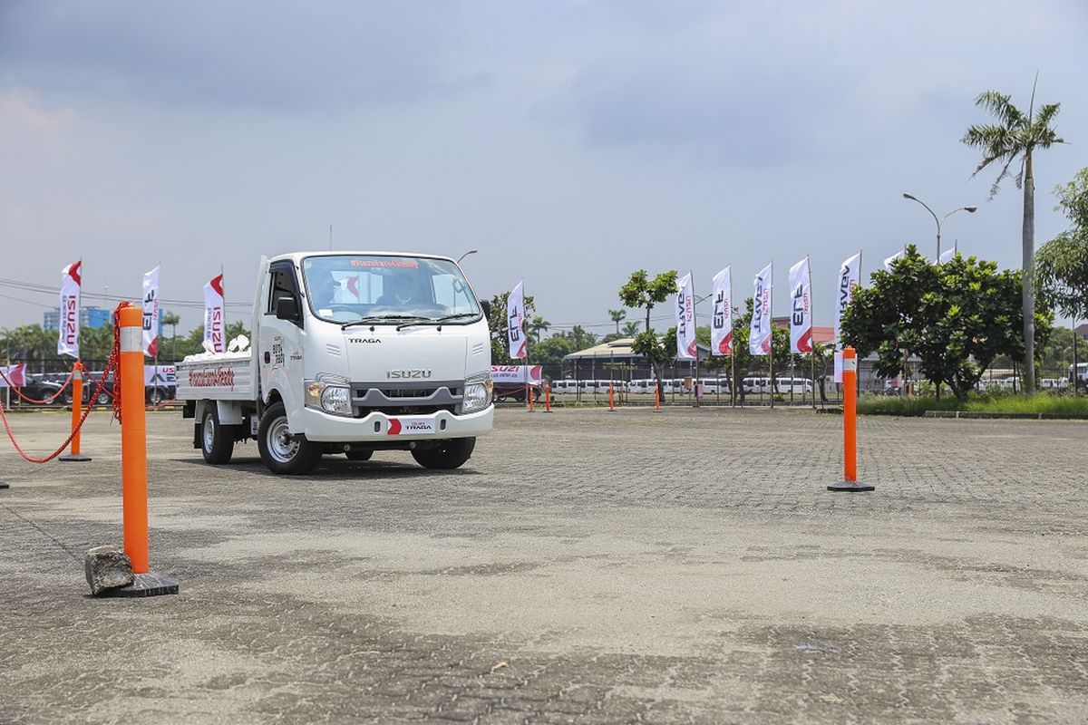 Isuzu merupakan merek yang tetap gencar menggaungkan konsep eco driving dalam berkendara. 