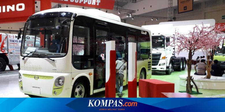  Hino  Pamerkan Bus Listrik Pengganti Mesin  Diesel 