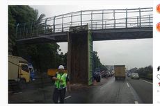 Bak Truk Tersangkut di JPO Jalan Tol Jakarta-Tangerang, Satu Lajur Ditutup 