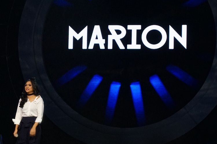 Kontestan Marion Jola di panggung Indonesian Idol sesion 9 yang digelar di Studio 11, MNC Studios, Kebon Jeruk, Jakarta Barat, Senin (22/1/2018).