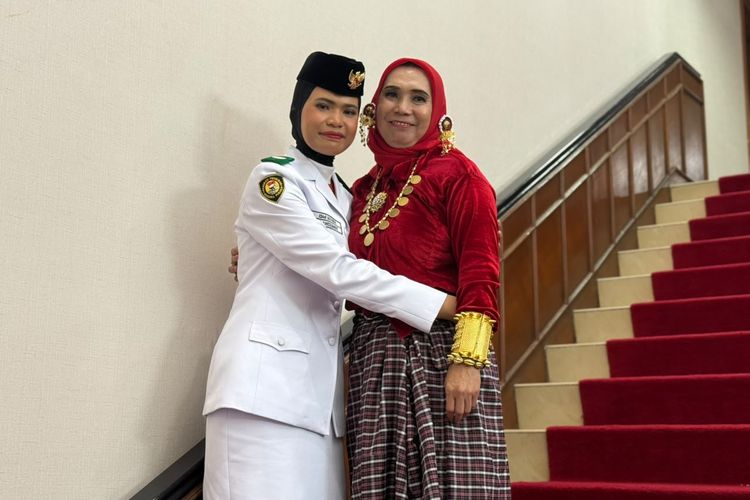 Tangis Haru Ibu Anak Buruh Tani, Siswa Sekolah Rakyat Lolos Paskibraka Nasional di Istana Merdeka