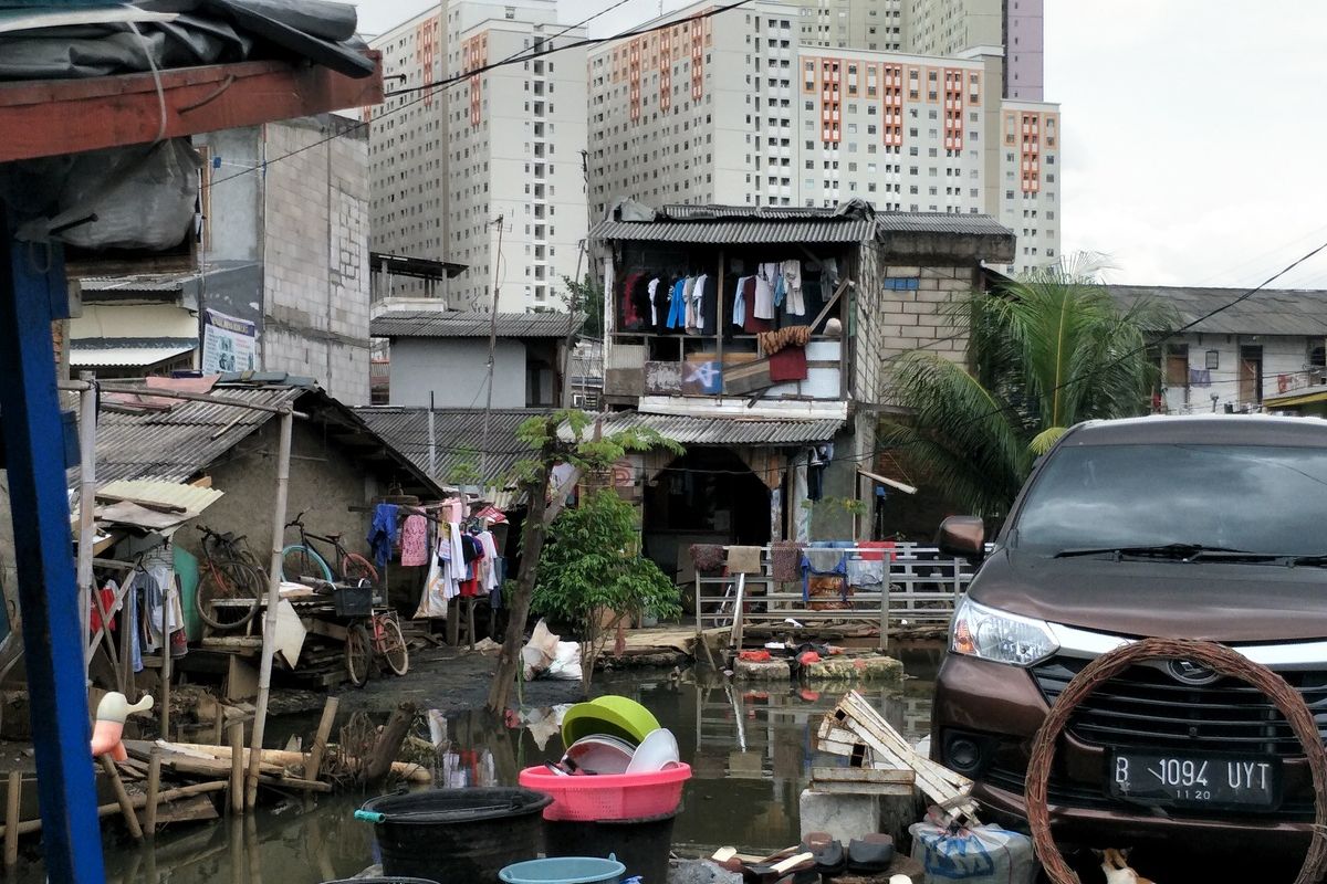 kondisi terkini pasca banjir di Pegangsaan Dua, Kelapa Gading, Jakarta Utara, Minggu (9/2/2020)