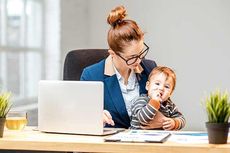 Efektif Bikin ASI Tetap Lancar Selama Bekerja, Ibu Wajib Ikuti 3 Tips Ini