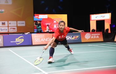 Aksi Putri Kusuma Wardani saat bertanding dengan wakil Hong Kong di Kejuaraan Beregu Asia 2022.