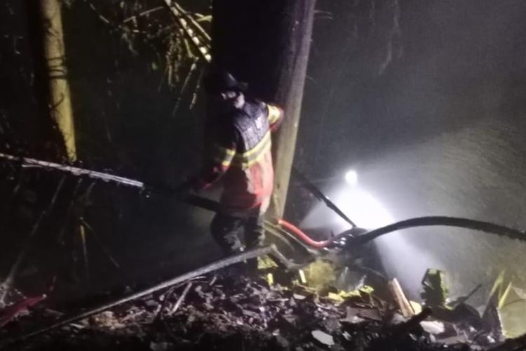 Tumpukan Sampah hingga Pohon di Bogor Terbakar, Diduga akibat Puntung Rokok Pengamen