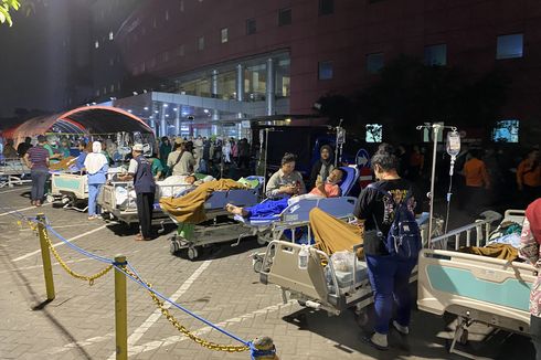 Pasien RS Unair Dikembalikan ke Ruangan Usai Dipindahkan ke Tempat Parkir karena Gempa Tuban