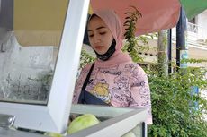 Foto Viral Penjual Rujak Cantik di Pinggir Jalan Tasikmalaya, Pembelinya Sampai Penasaran