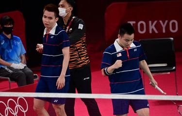 Pasangan Malaysia Aaron Chia/Soh Wooi Yik menghadirkan salah satu kejutan terbesar di Olimpiade Tokyo 2020 kala mengalahkan pasangan ganda putra nomor satu dunia Marcus Fernaldi Giden/Kevin Sanjaya Sukamuljo pada babak perempat final, Kamis (29/7/2021).