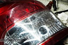 Rekondisi Lampu Mobil yang Pecah