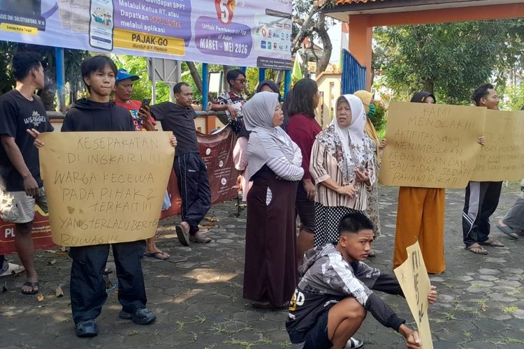 Warga Kaligangsa Tegal Demo, Tolak Peternakan Anjing di Lingkungan Permukiman