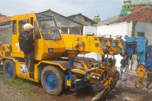 Lori Crane yang Menabrak KA Barang di Cilebut Disebut Tanpa Pengemudi