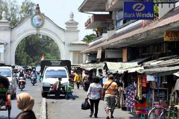 Pasar Klewer di Solo, Jateng.