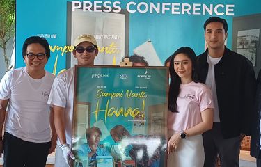 Produser dan emeran film Sampai Nanti, Hanna!: Ary Zulfikar, aktor Bio One, aktris Febby Rastanty, dan aktor Ibrahim Risyad saat jumpa pers perilisan teaser trailer dan poster, di Senopati, Jakarta Selatan, Kamis (17/10/2024).