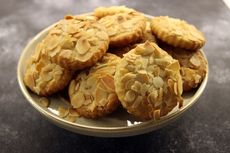 Resep Kue Kering Almond untuk Isi Stoples Imlek