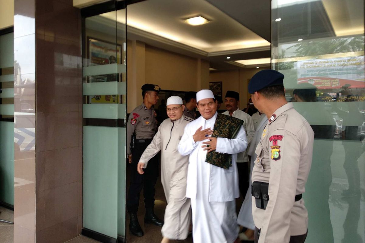 Ketua Majelis Ulama Indonesia (MUI) Jagakarsa Sulaiman Rohimin diperiksa di Polres Metro Jakarta Selatan, Rabu (24/1/2018).