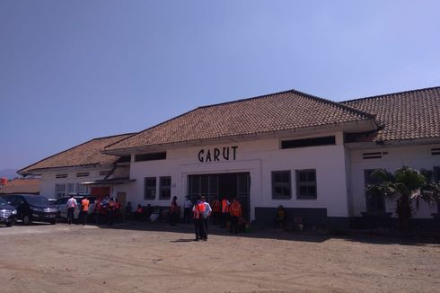 Mati Sejak Orde Baru, Rel Cibatu-Garut Kini Bisa Dilintasi Kereta Api