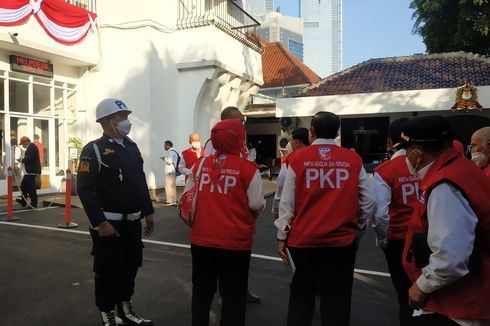 Dului PDI-P, Rombongan PKP dan PKS Tiba di KPU