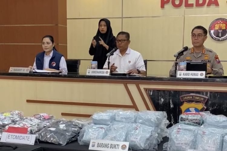 Polda Jatim Ungkap Modus Baru Narkoba Etomidate Dikemas Liquid Vape 