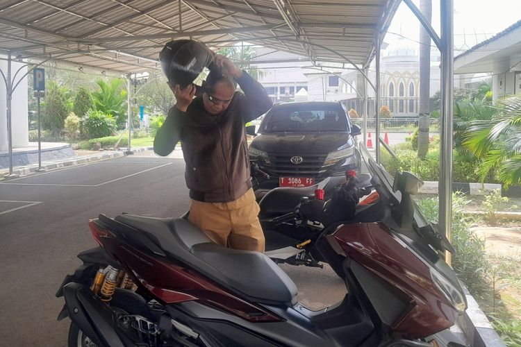 Hemat BBM, Pemkab Karawang Siapkan Strategi WFH hingga Mobil Dinas Dipusatkan di Satu Titik
