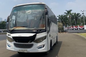 Bus Rombongan Warga Pati Dilempari Batu Saat Menuju Jakarta, 3 Orang Terluka