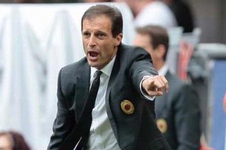 Reaksi Massimiliano Allegri saat masih menjadi pelatih AC Milan.