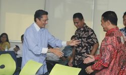 Produksi Jagung Melimpah, Fadel Muhammad Apresiasi Mentan Amran 