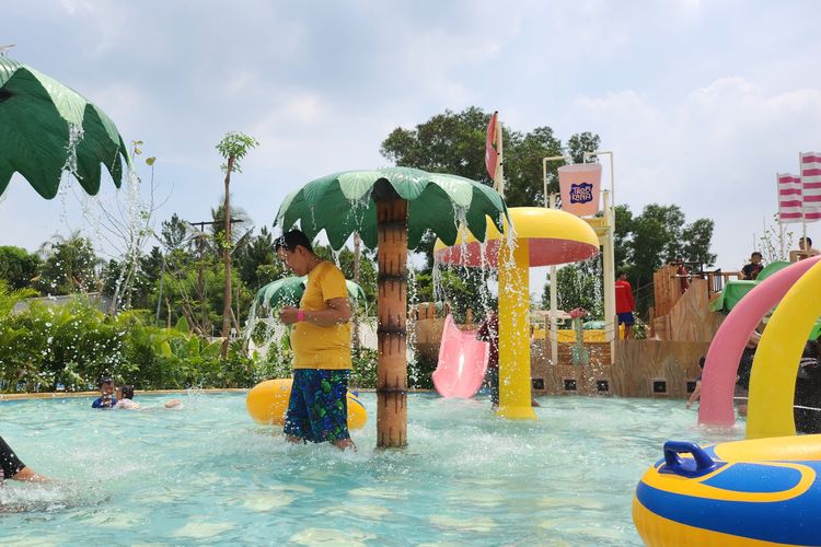Tropikana Water Park, Tangerang.