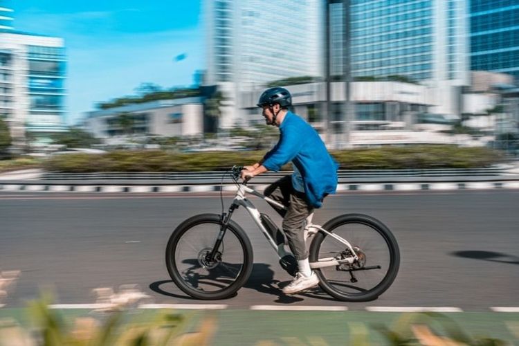 E-Bike Polygon saat melewati kawasan Jakarta 