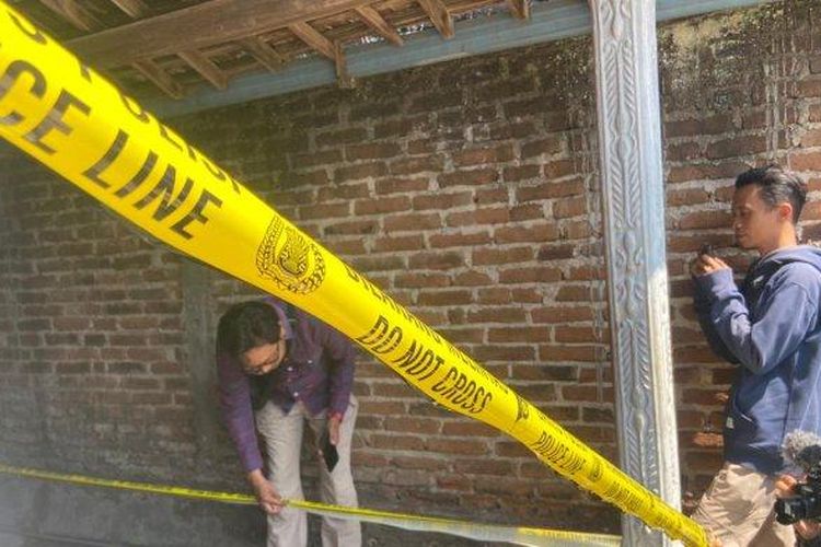 
Rumah kontrakan diduga dilakukan aksi dugaan pembunuhan. 
