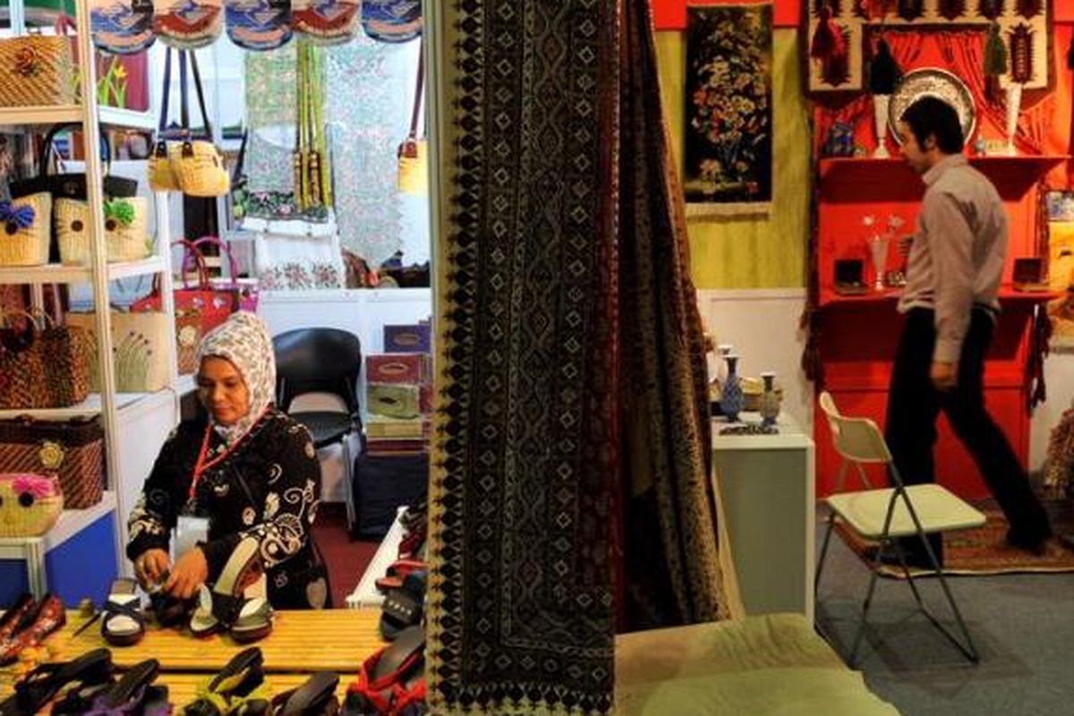 An exhibition of products made by Indonesian MSMEs in Jakarta. 