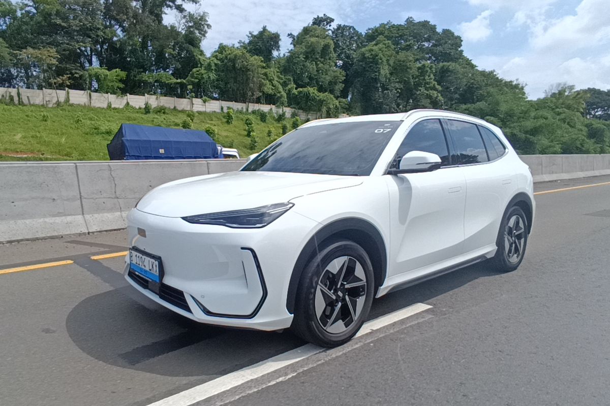 Geely EX5