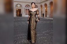 Keindahan Songket Aceh dan Pesona Ariel Tatum di Paris Fashion Week