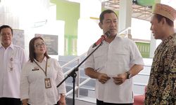 Walikota Semarang Kunjungi Tambakrejo untuk Berbagi dengan Masyarakat