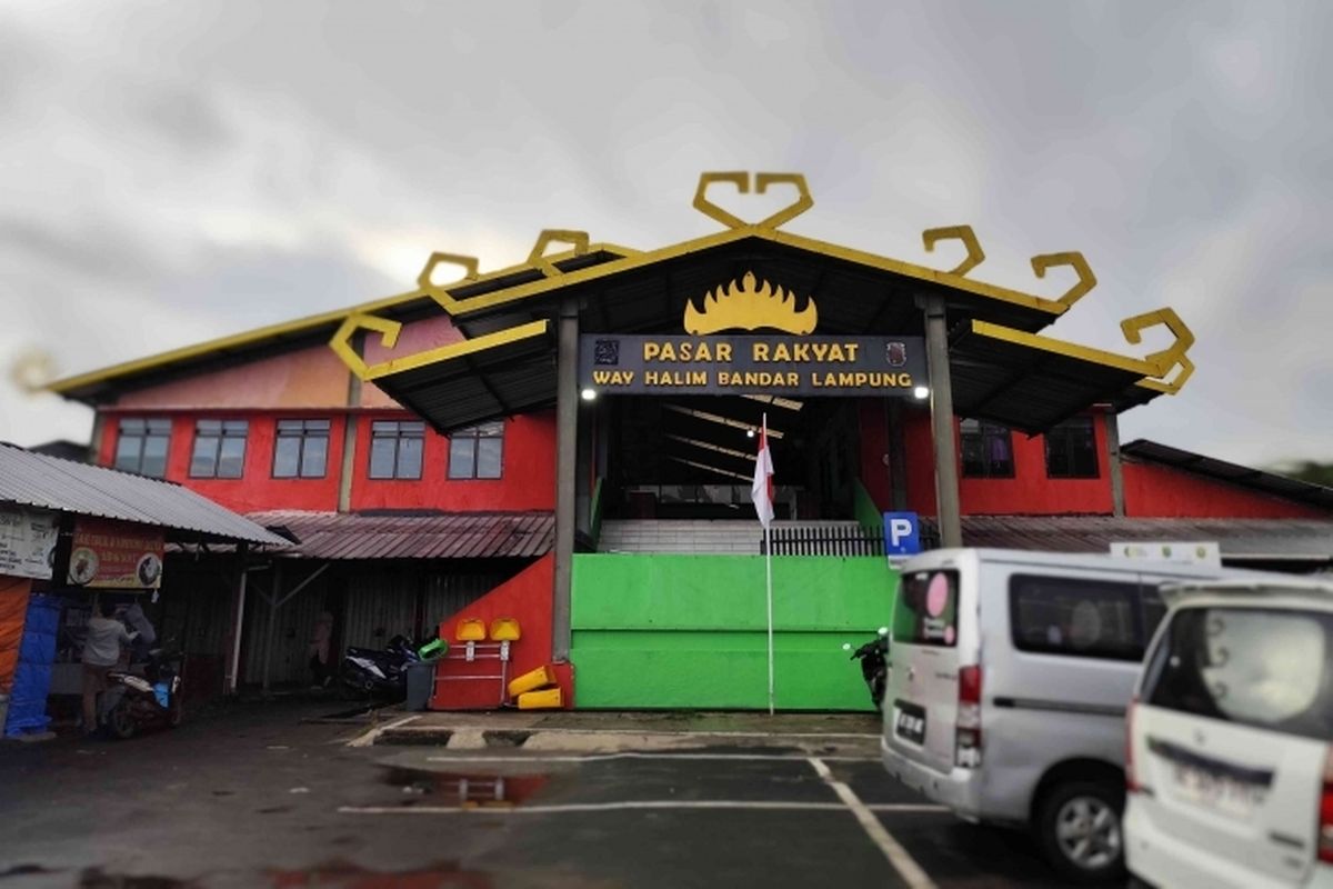 Tampak depan pasar Rakyat Way Halim Bandar Lampung yang Sudah Bersertifikat SNI dari Kementerian Perdagangan.