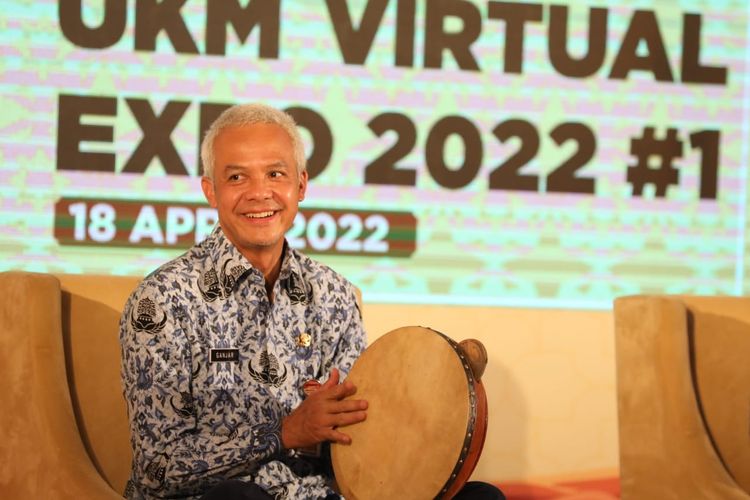 Gubernur Jawa Tengah Ganjar Pranowo saat acara Ramadan Fest, UKM Virtual Expo (UVO) 2022 dengan tema UKM Wow Anti Selow, di Gedung Gradhika Bhakti Praja, Senin (18/4/2022).