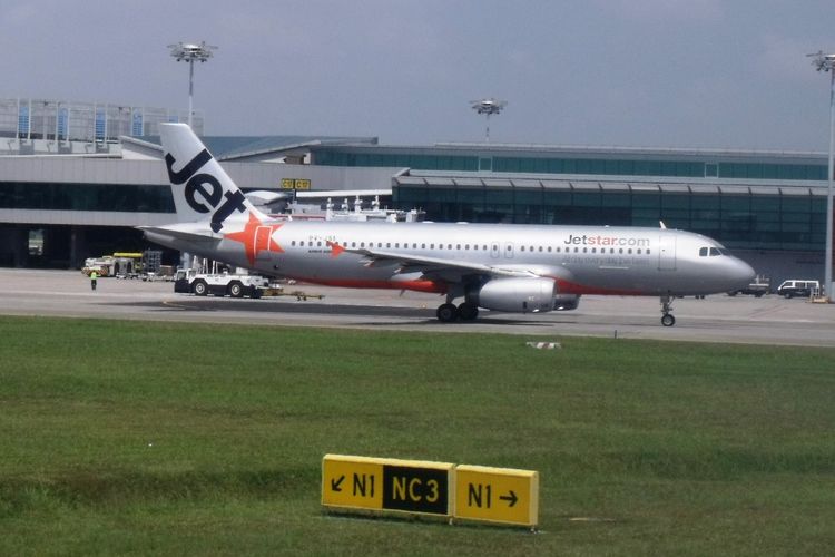 Ilustrasi salah satu armada Jetstar Asia di Bandara Changi, Singapura. 