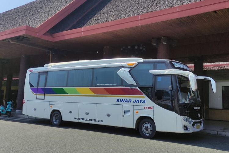 Bus Sinar Jaya malayani rute Pelabuhan Semarang Balikpapan-Ibu Kota Nusantara (IKN).