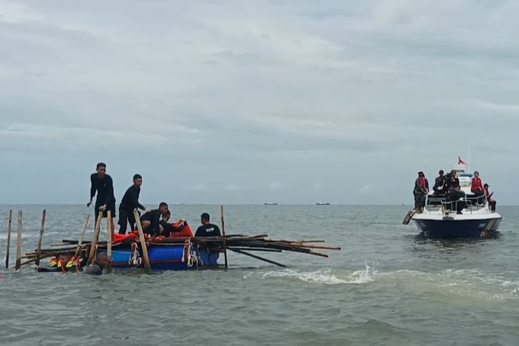 Tinggal 5 Kilometer Lagi, Pagar Laut di Tangerang Rampung Dibongkar