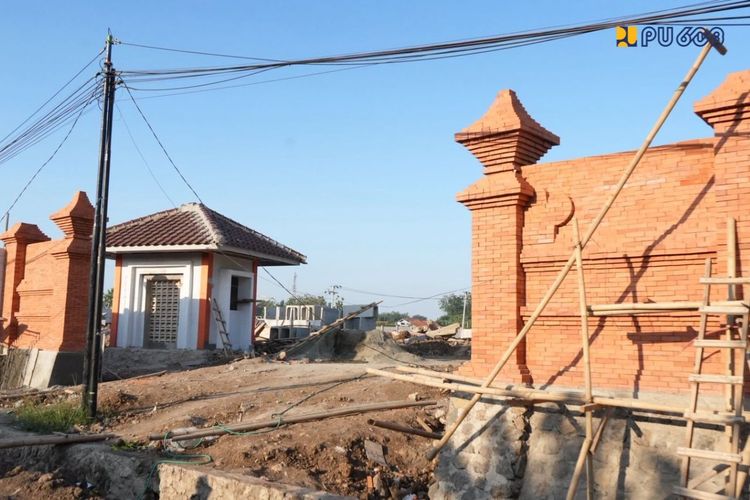 Gapura Khas Kesultanan Jadi Ikon Sekolah Rakyat Cirebon