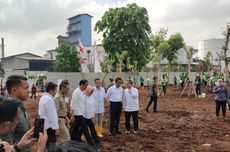Tanam Ribuan Pohon di Pulogadung, Jokowi: Mengatasi Polusi yang Kita Rasakan